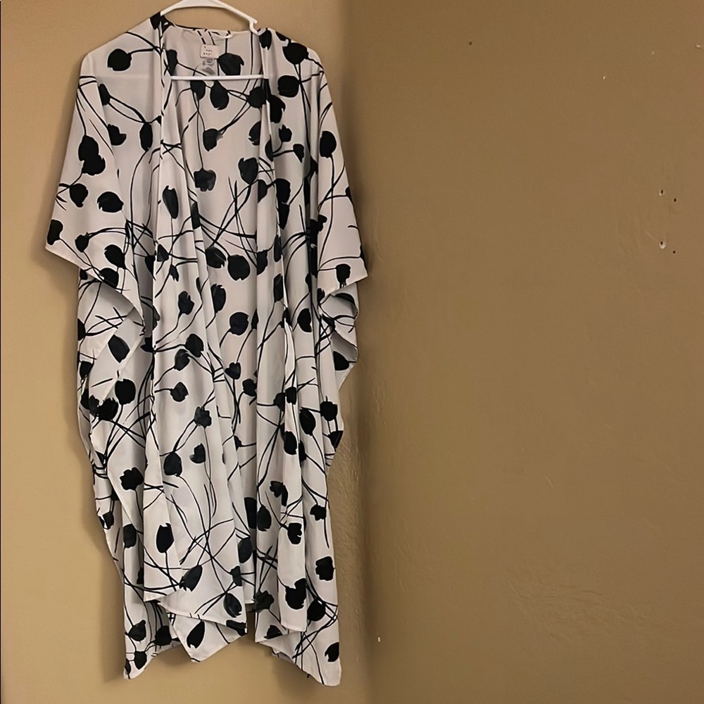 Elegant Black and White Floral Dress